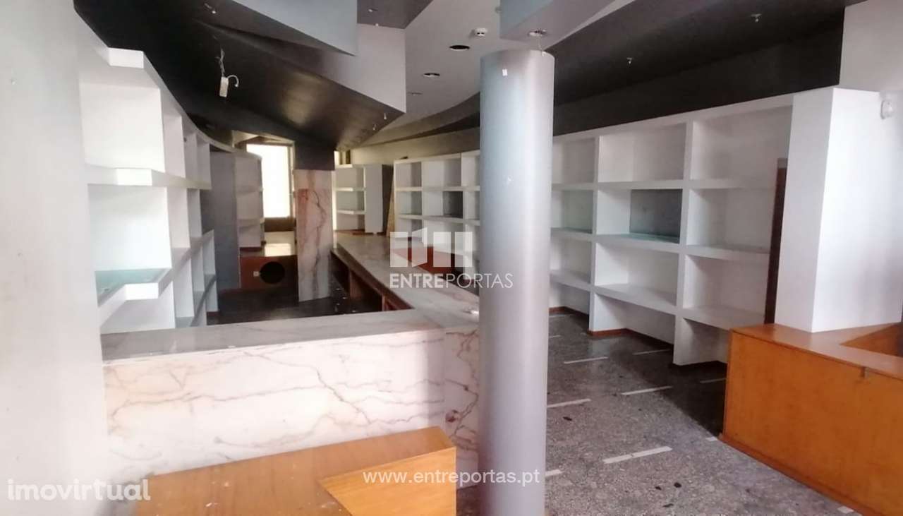 Venda de Loja no centro da cidade, Póvoa de Varzim - Grande imagem: 2/6