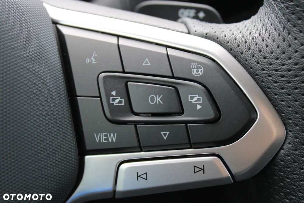 Volkswagen Passat Variant 2.0 TDI SCR 4Mot R-Line DSG - 24