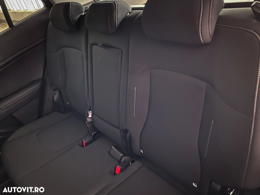 Kia Sportage 1.6 T-GDI 6MT HP 4x2 Urban - 23