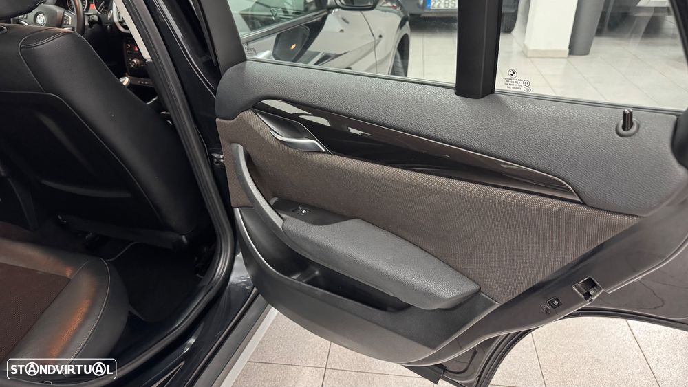 BMW X1 16 d sDrive Line Sport - 31