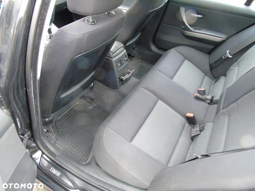 BMW Seria 3 320d - 10