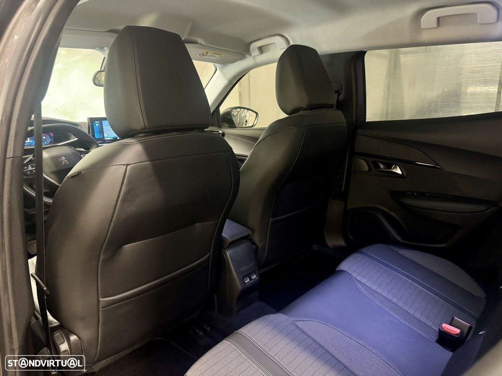 Peugeot 2008 1.2 PureTech Allure Pack EAT8 - 25