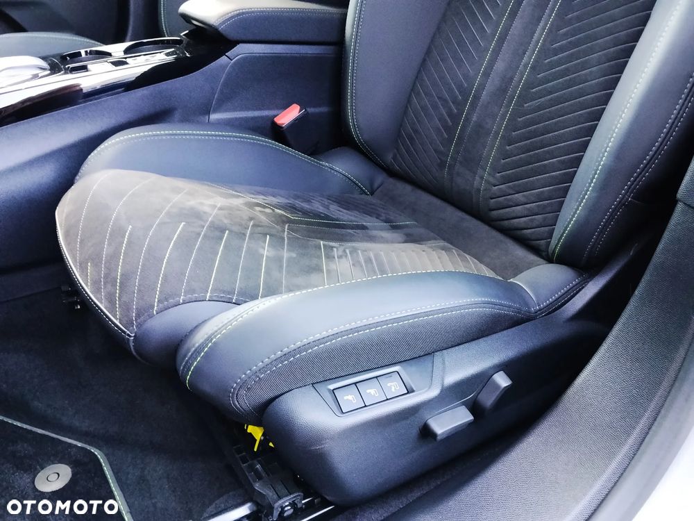 Peugeot 2008 1.2 PureTech GT S&S EAT8 - 14