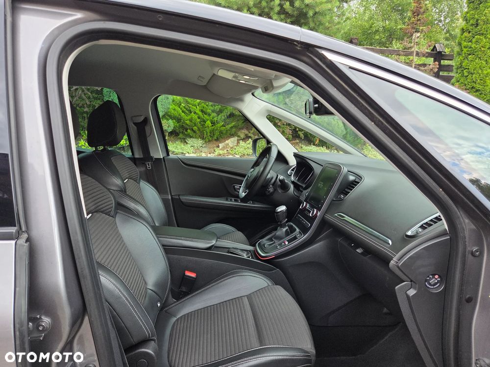 Renault Grand Scenic - 15