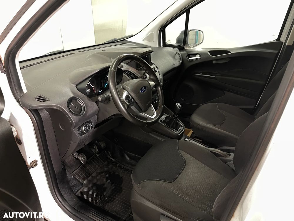 Ford Transit Courier - 5