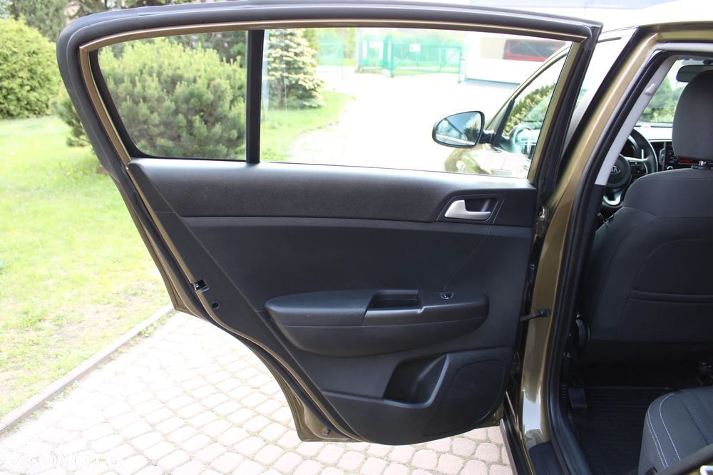 Kia Sportage 1.6 GDI S 2WD - 16