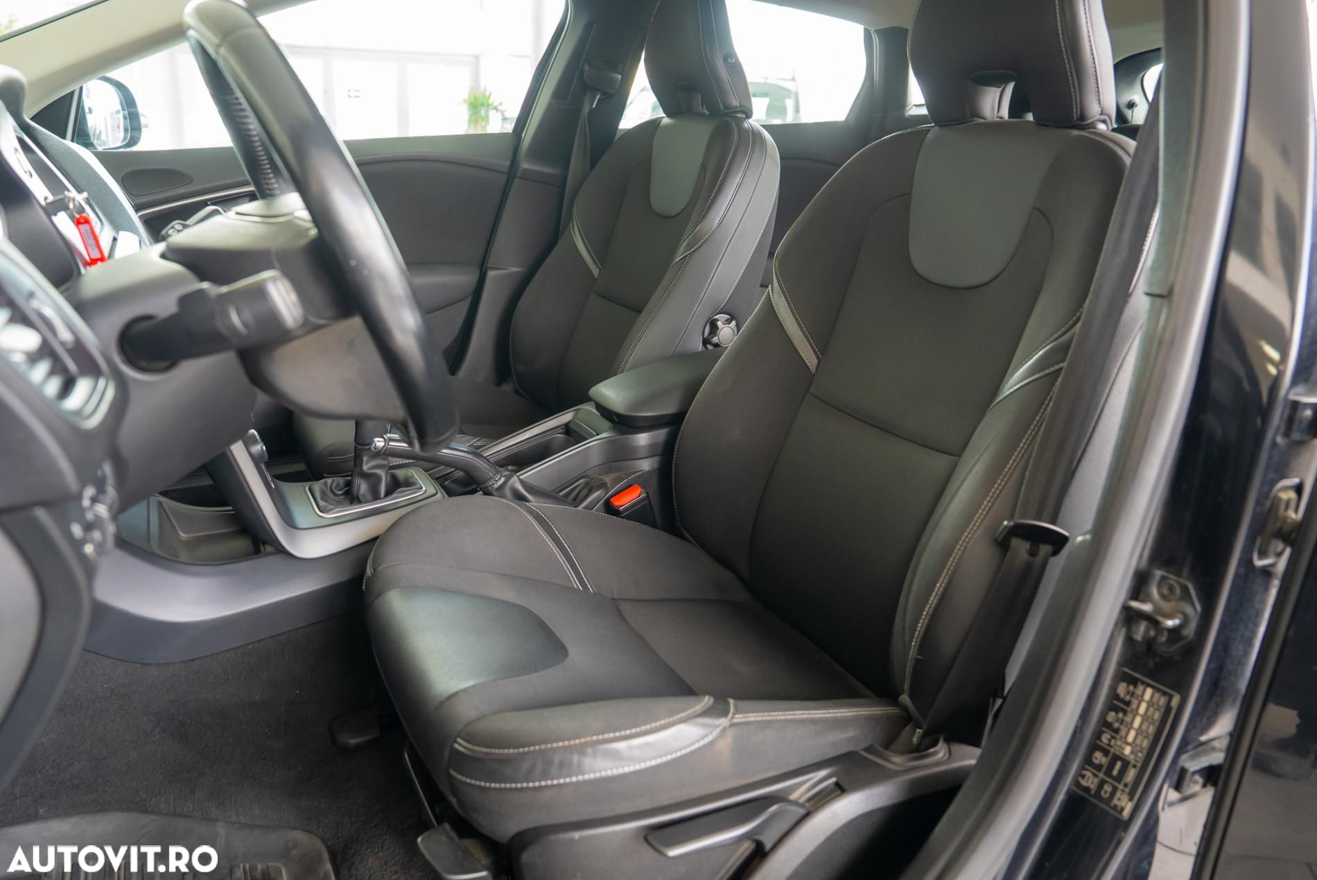 Volvo V40 D2 Momentum - 6