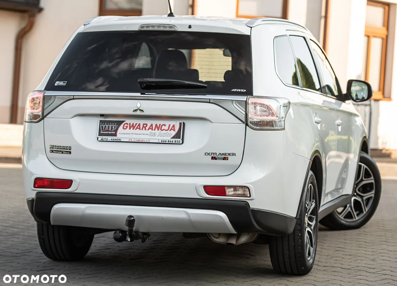Mitsubishi Outlander - 12