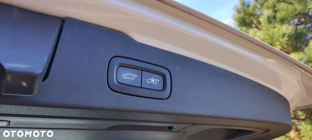 Volvo V60 Cross Country - 15