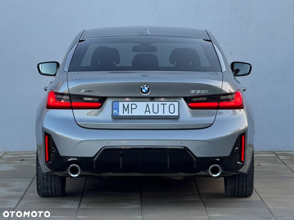 BMW Seria 3 330i xDrive M Sport - 5