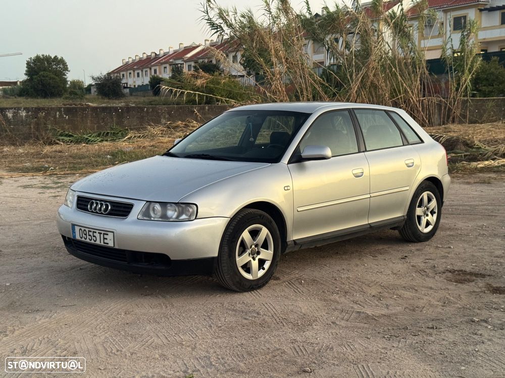 Audi A3 1.6 Attraction - 1