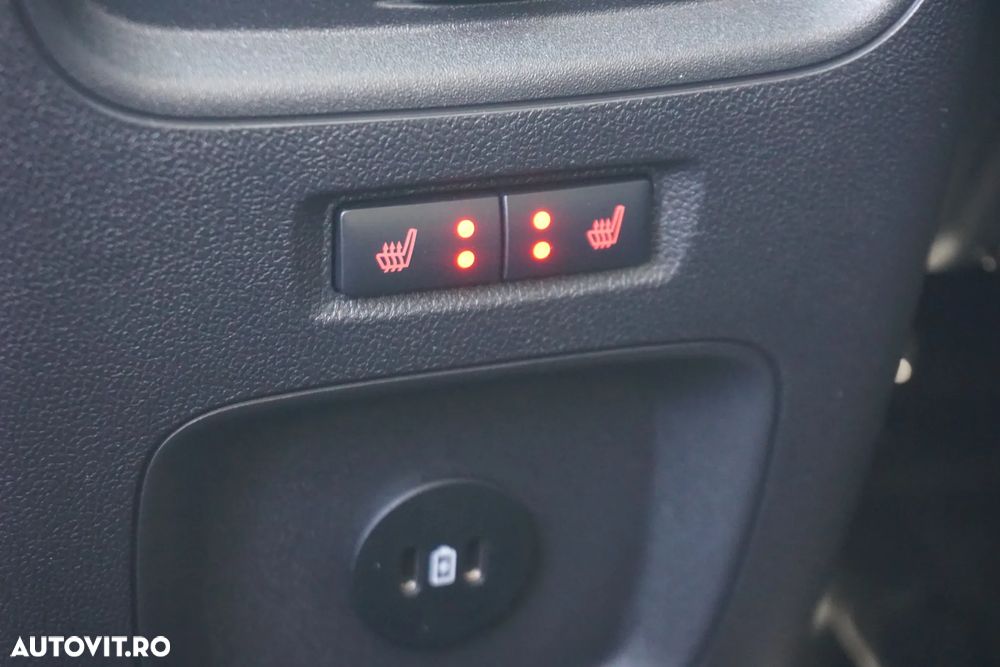 Ford Kuga 1.5 EcoBoost A8 FWD Titanium - 20