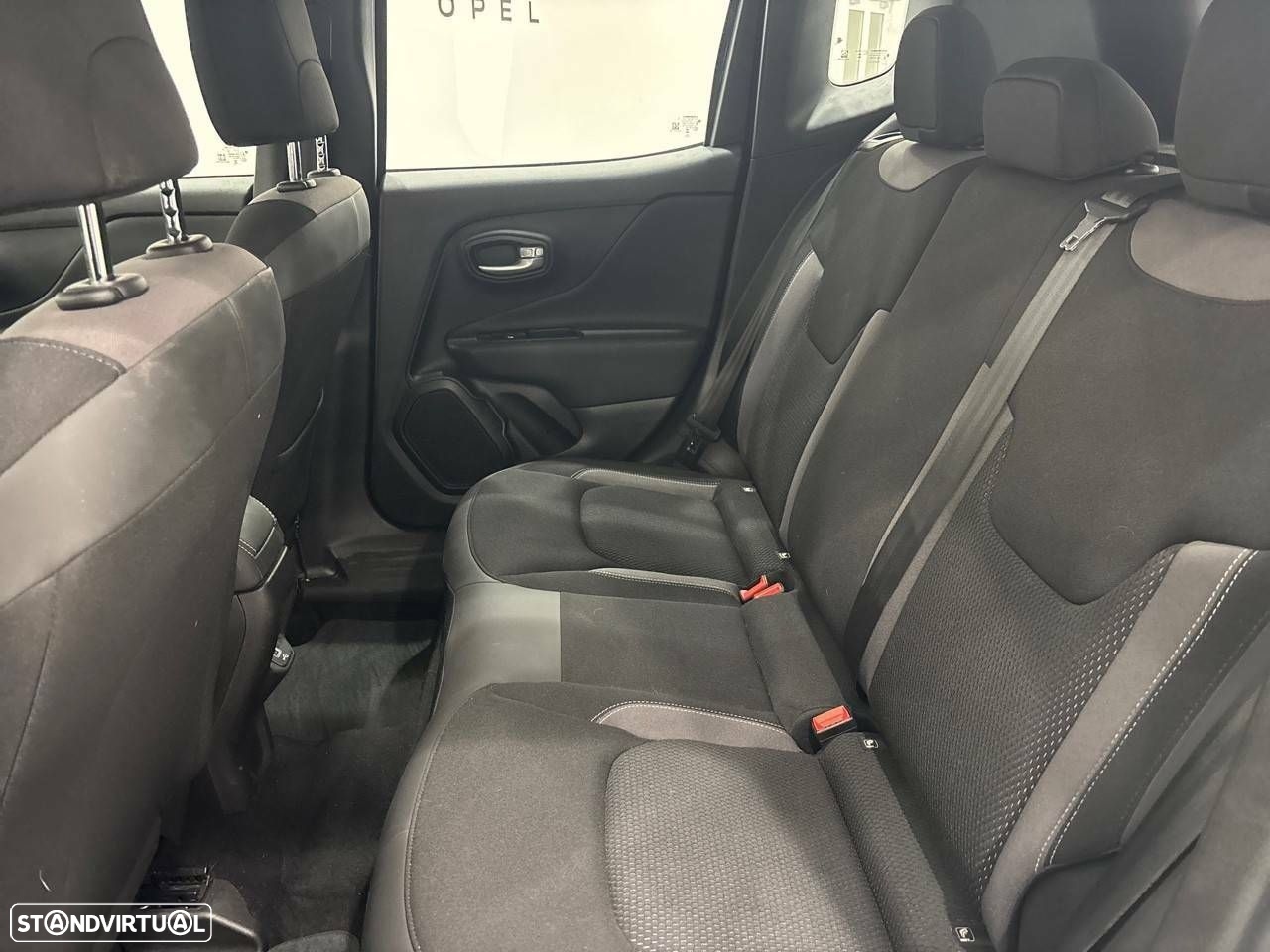 Jeep Renegade 1.5 TG e-Hybrid DCT - 10