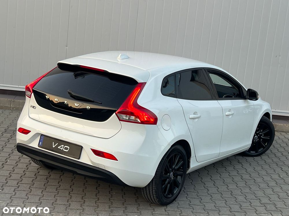 Volvo V40 - 16