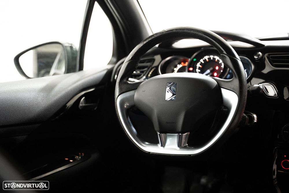 Citroën DS3 1.6 e-HDi So Chic - 11