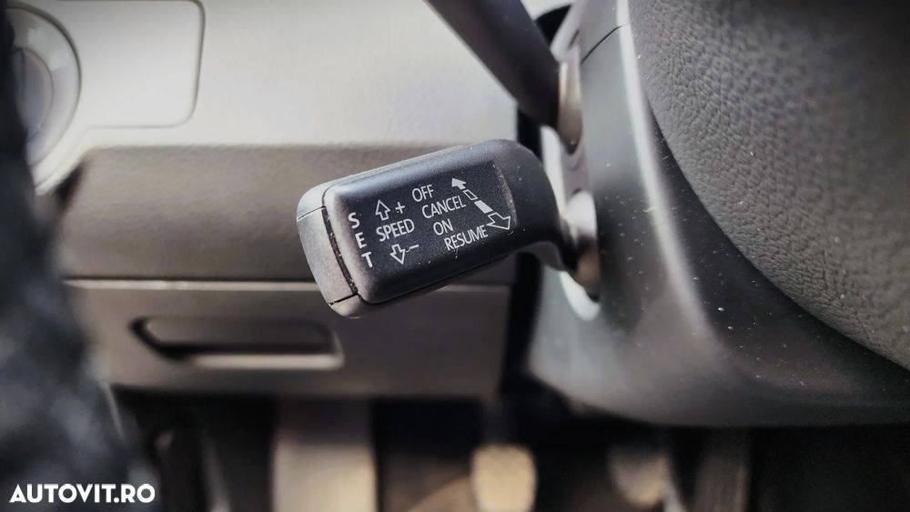 Volkswagen Passat 2.0 TDI BlueMotion Technology Comfortline - 10