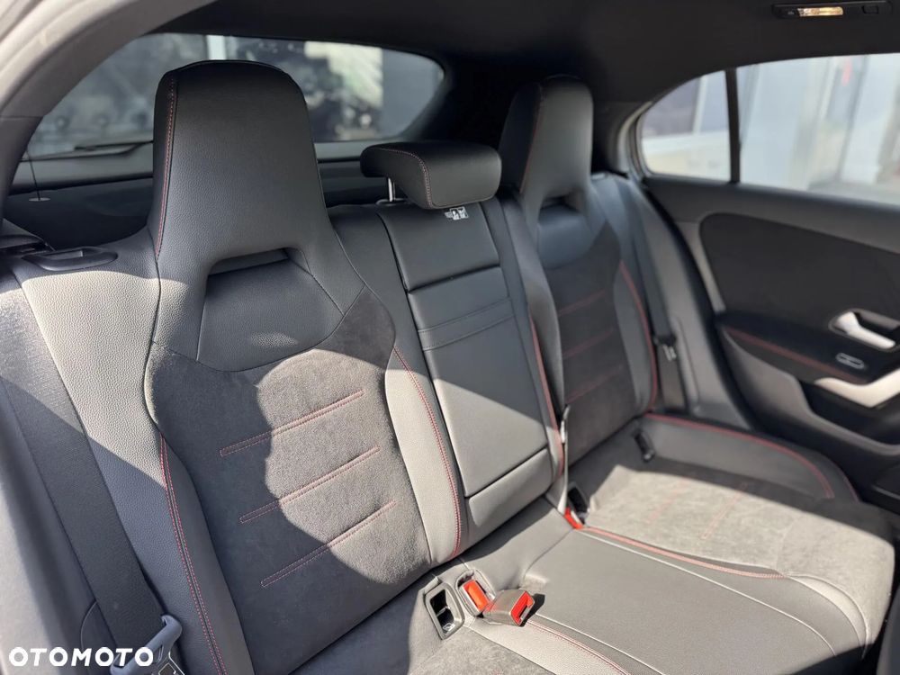 Mercedes-Benz Klasa A 250 e PHEV AMG Line 8G-DCT - 13