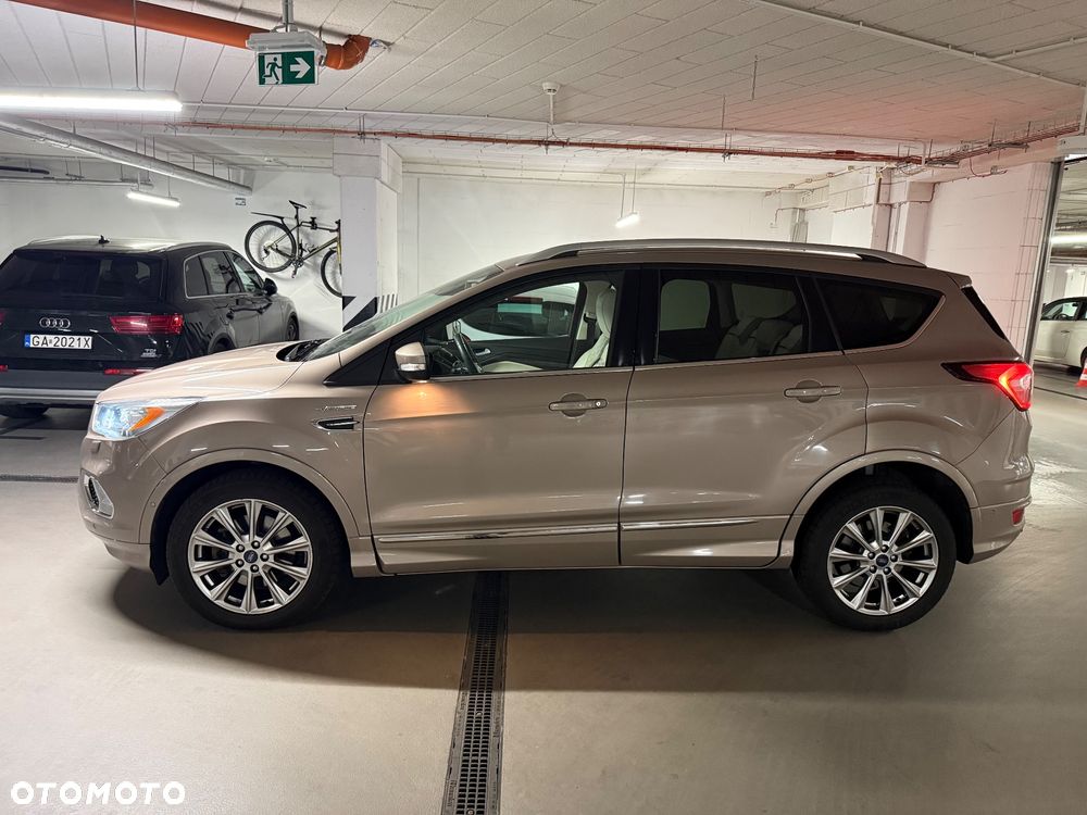 Ford Kuga - 1