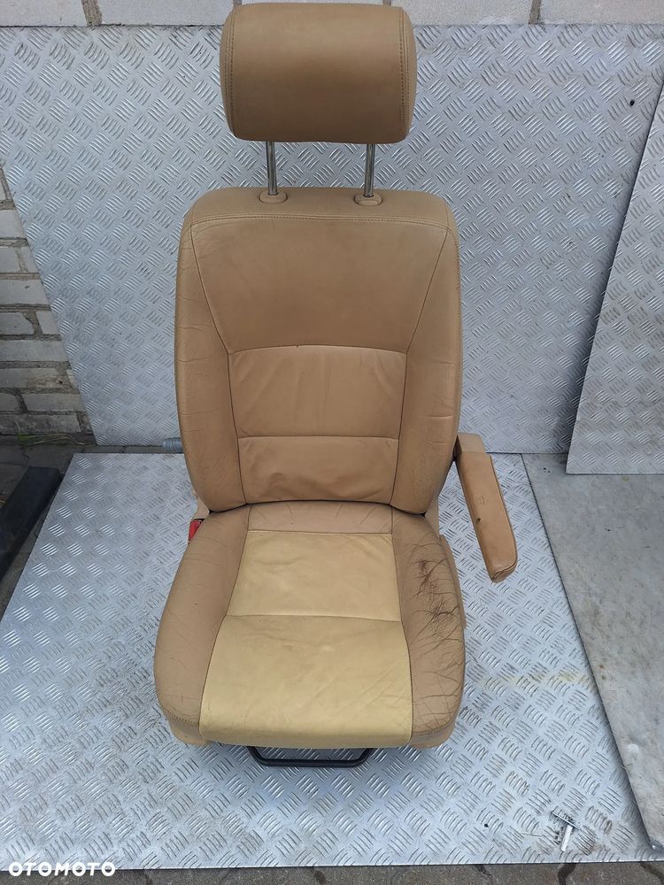 FOTEL LEWY PRAWY PRZÓD KIEROWCY SKÓRA SKÓRZANY PODŁOKIETNIKI VW TRANSPORTER T5 MULTIVAN CARAVELLE - 2