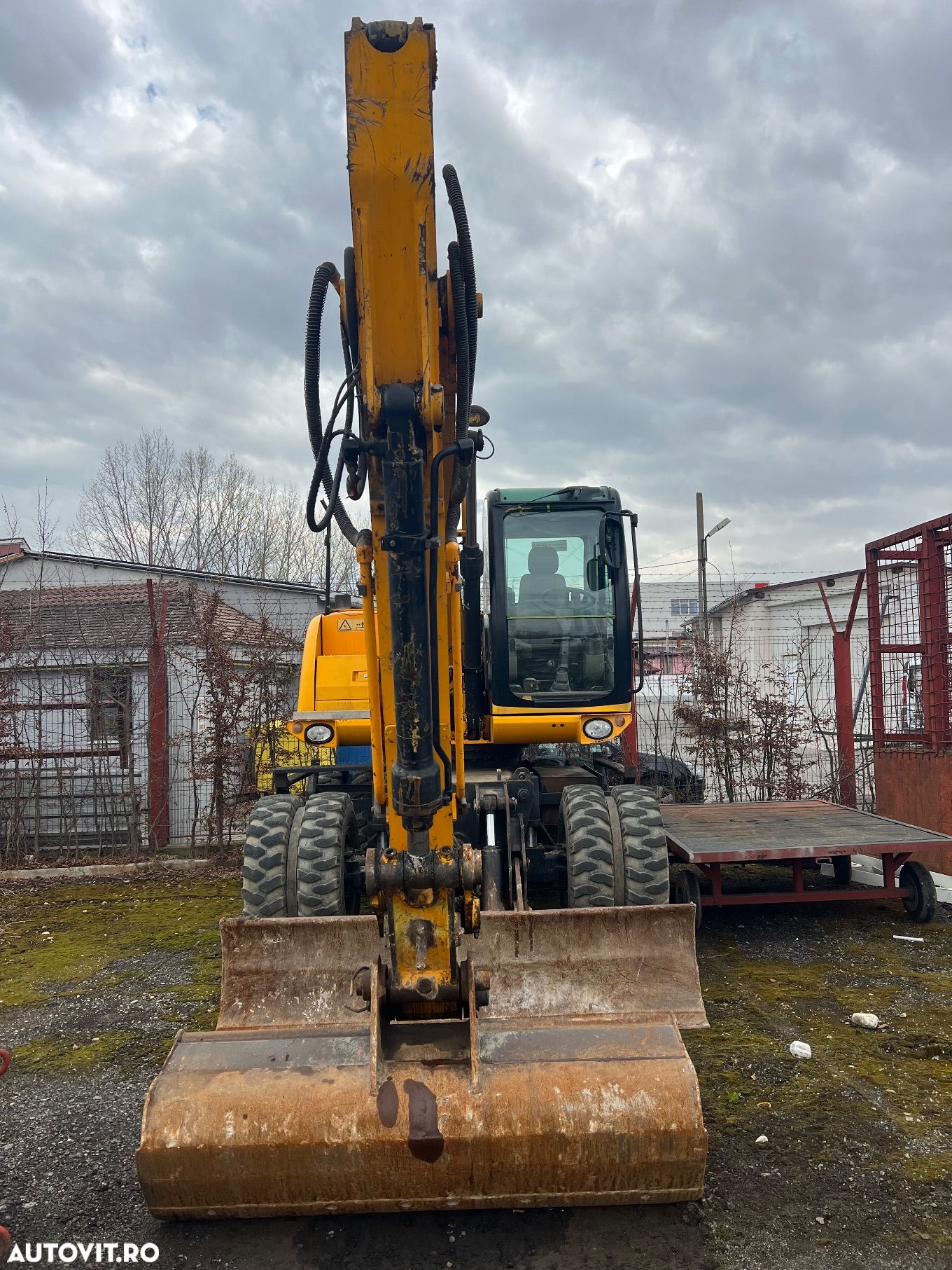 JCB JS130W - 1