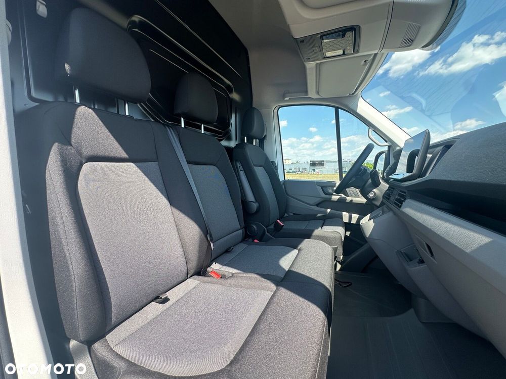 Volkswagen Crafter 35 2.0 TDI L4H3 4490 177KM AUTOMAT - 13