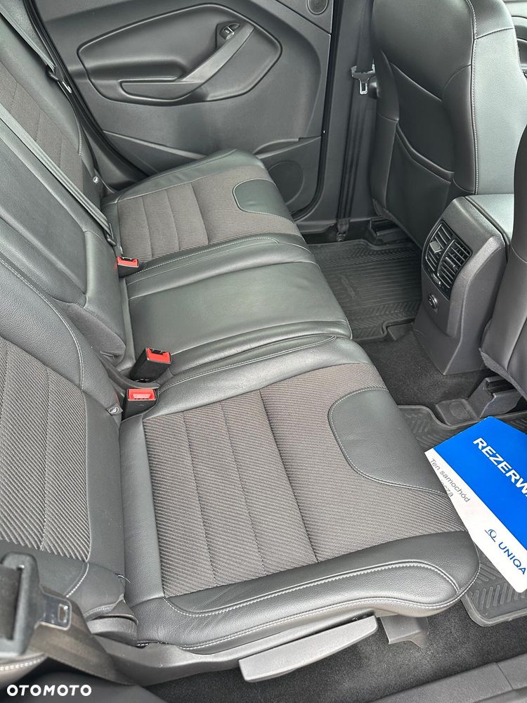 Ford Kuga - 10