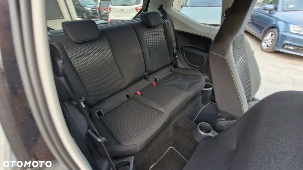 Volkswagen up! Active - 11