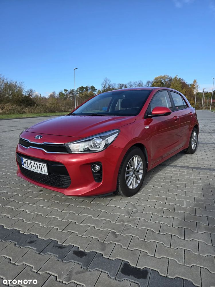 Kia Rio 1.4 L - 16