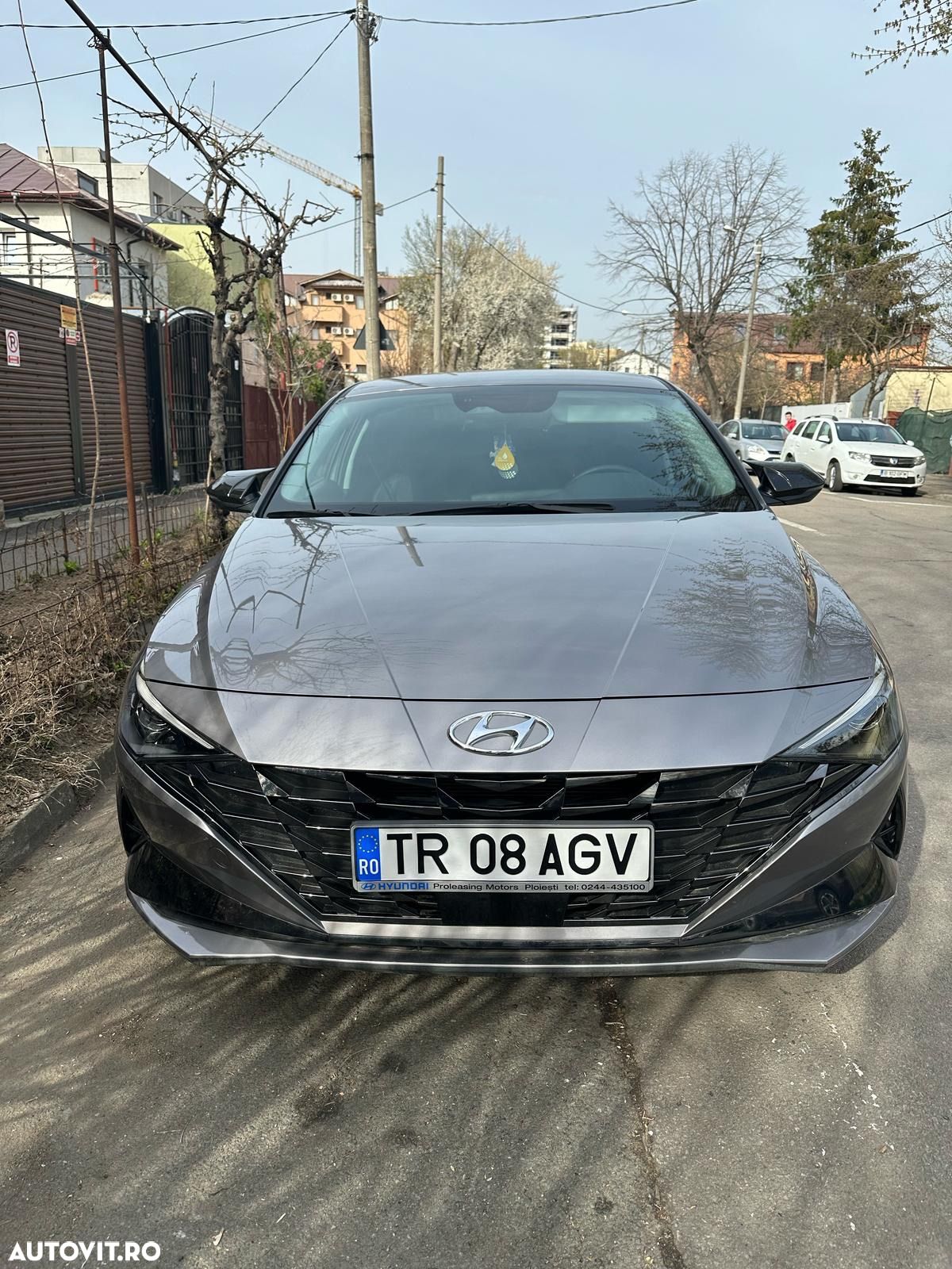 Hyundai Elantra 1.6 l 123 CP 6MT Highway - 1