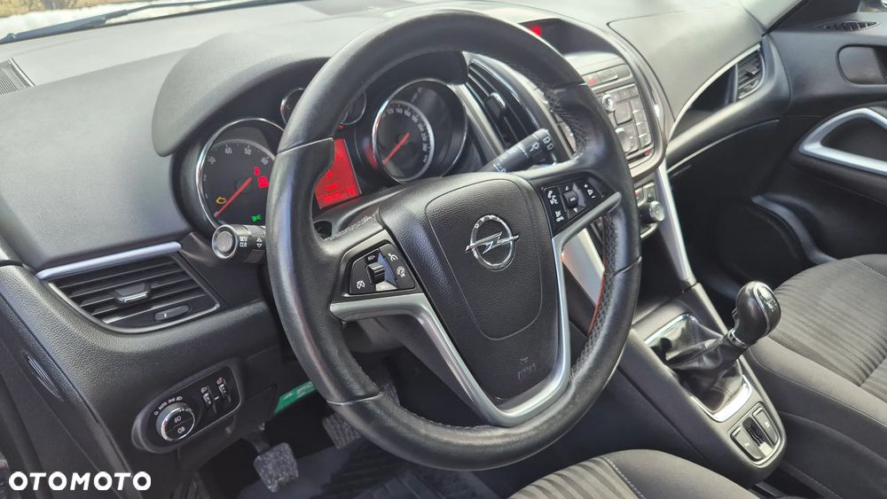 Opel Zafira - 35