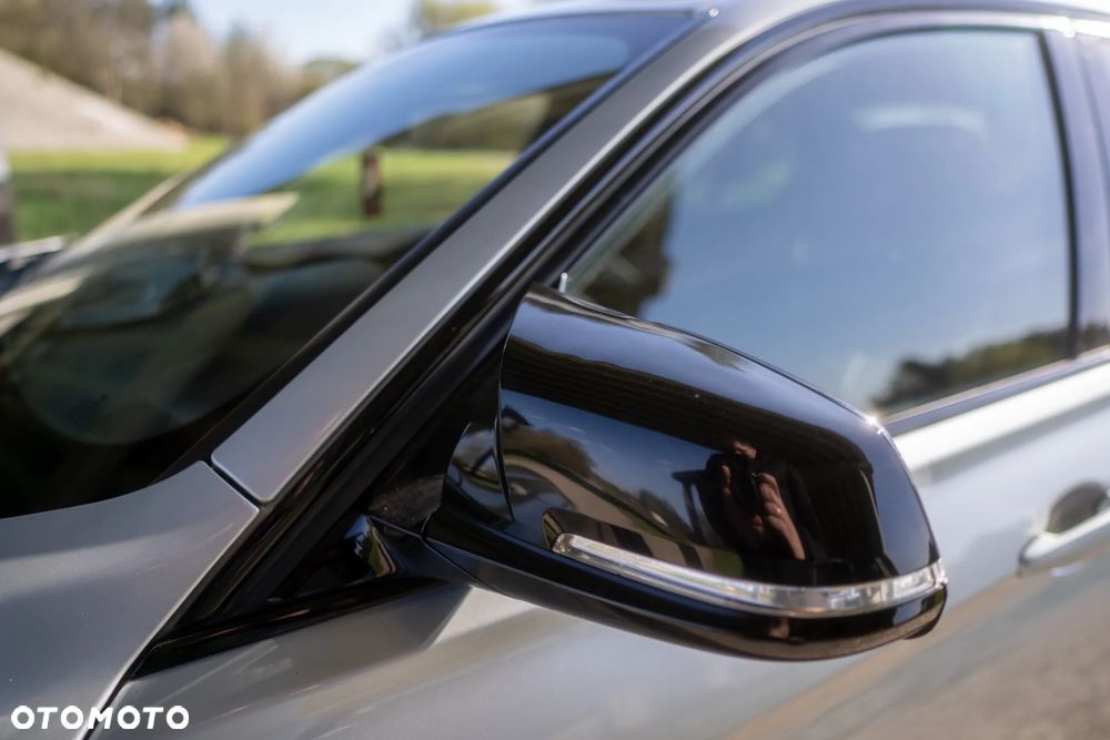 BMW Seria 3 340i xDrive Edition M Sport Shadow - 36
