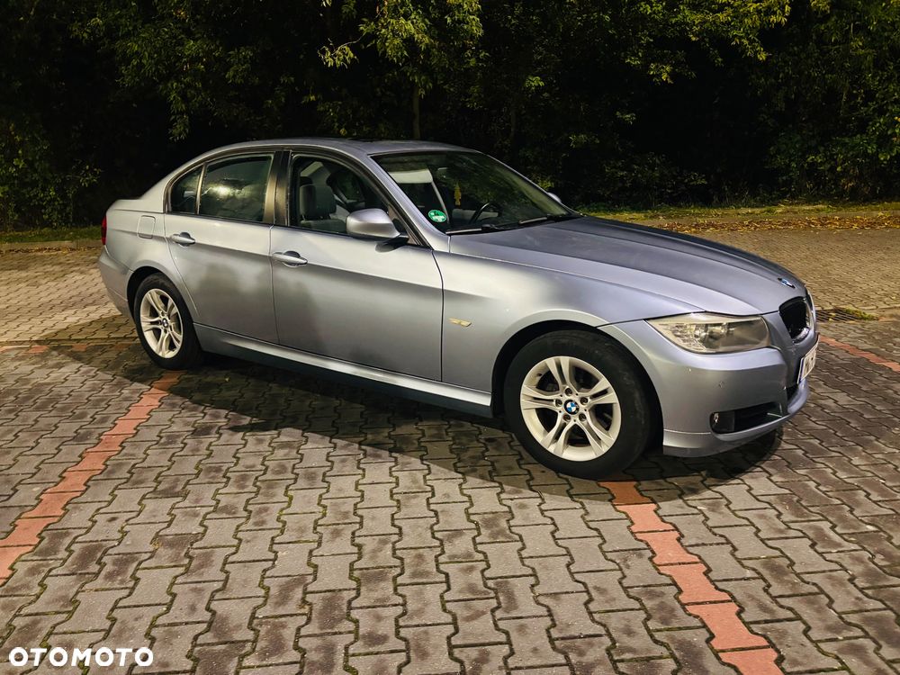 BMW 3 Series 2009 photo 3