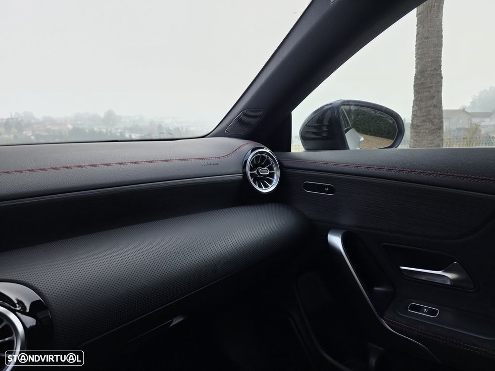 Mercedes-Benz CLA 250 e 8G-DCT AMG Line - 16