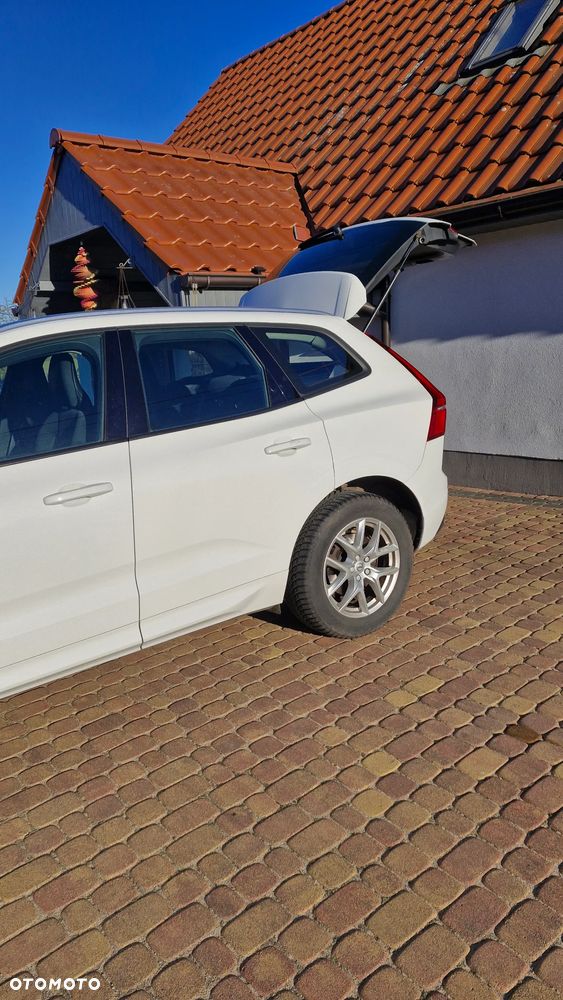 Volvo XC 60 T4 Momentum - 21