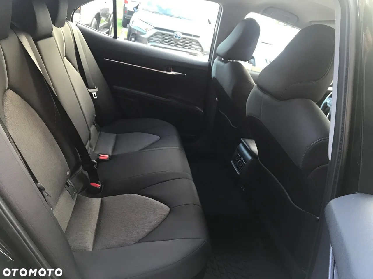 Toyota Camry 2.5 Hybrid Comfort CVT - 20
