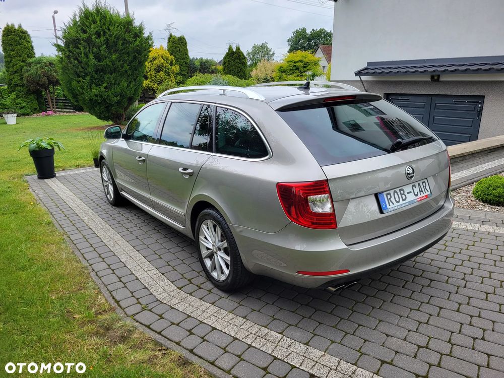Skoda Superb 2.0 TDI Exclusive - 4