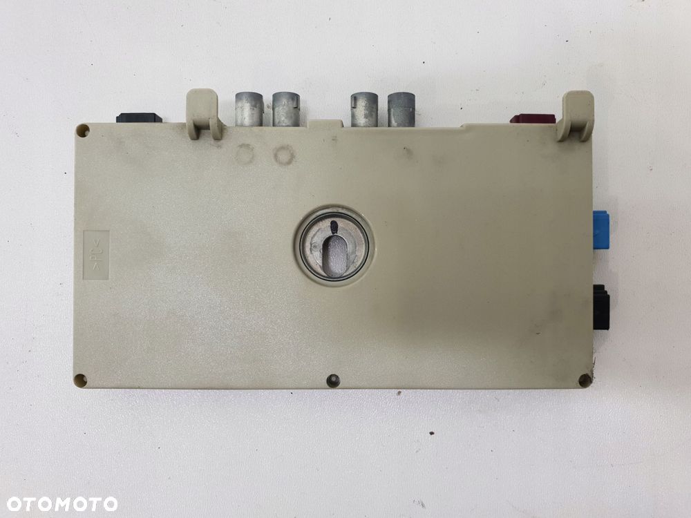 BMW E93 WZMACNIACZ ANTENOWY DIVERSITY 9187798 - 2