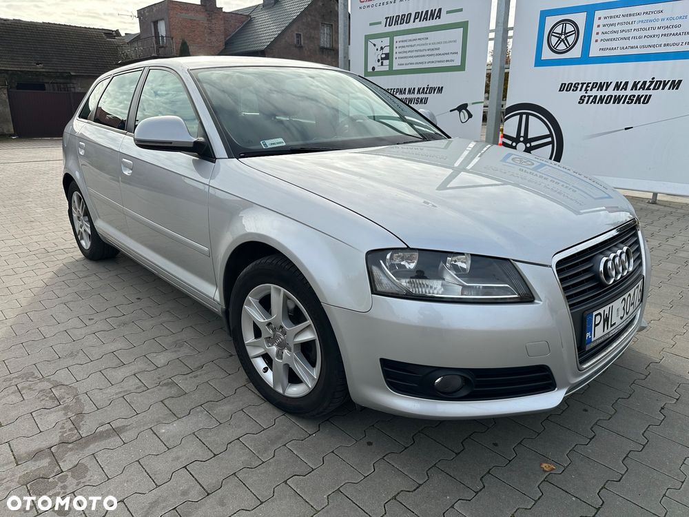 Audi A3 Sportback - 1