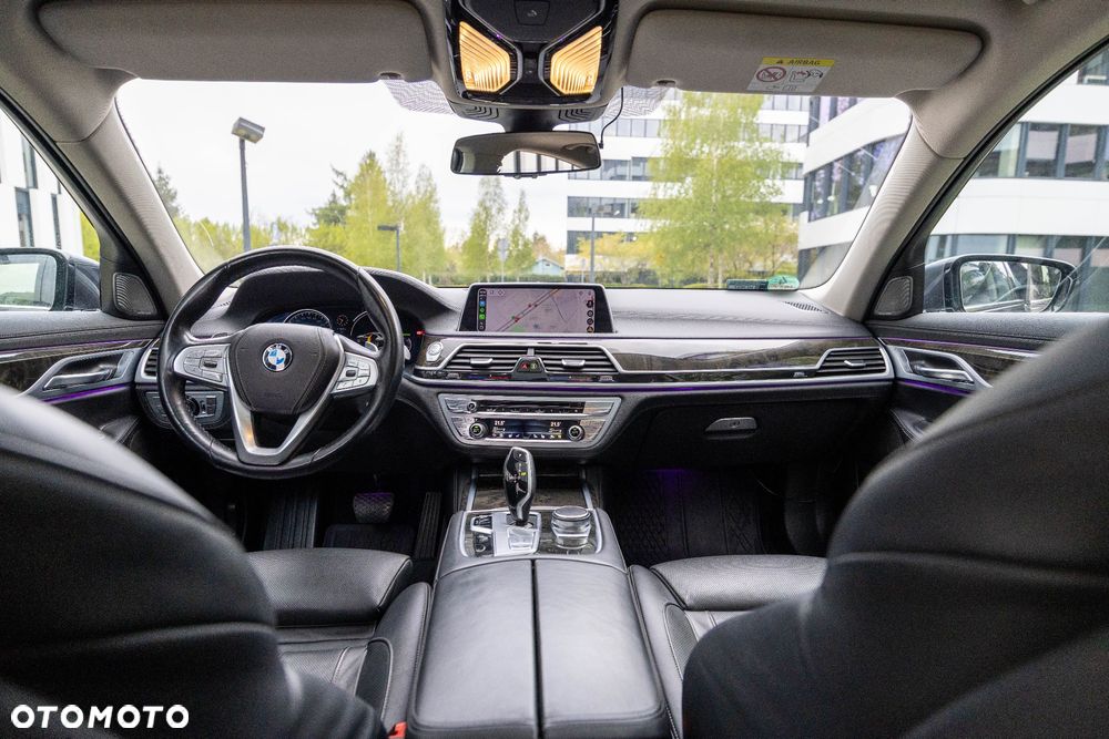 BMW Seria 7 730d xDrive - 25