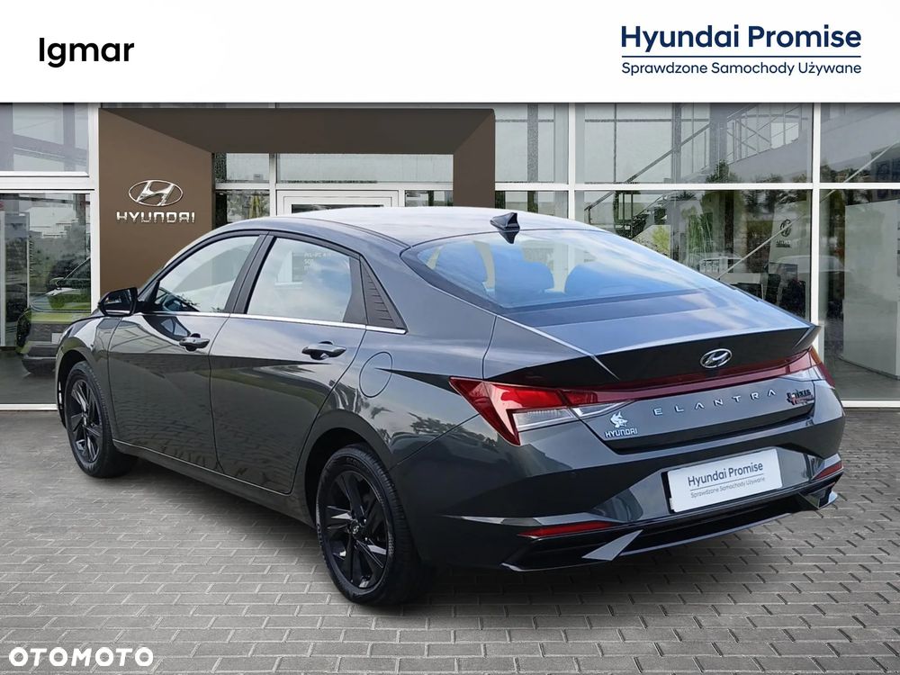 Hyundai Elantra 1.6 Smart CVT - 3