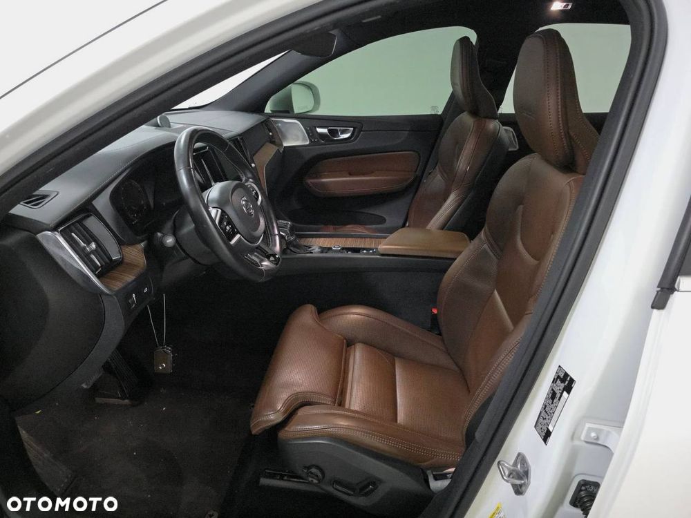 Volvo XC 60 T6 AWD Geartronic Inscription - 8