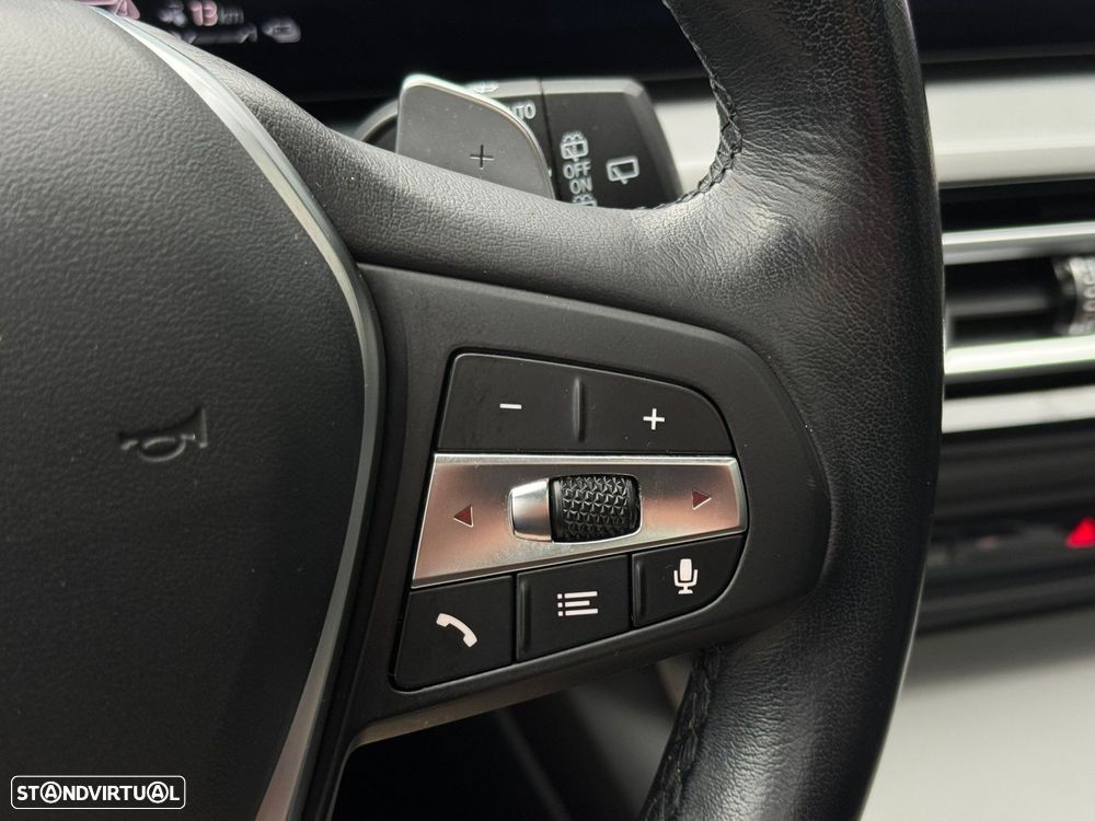 BMW 330 e Touring Corporate Edition Auto - 32