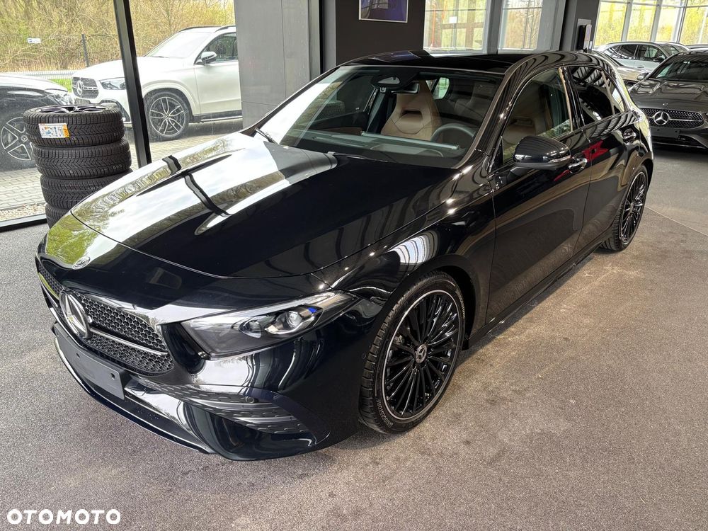 Mercedes-Benz Klasa A 220 4-Matic AMG Line 8G-DCT - 1