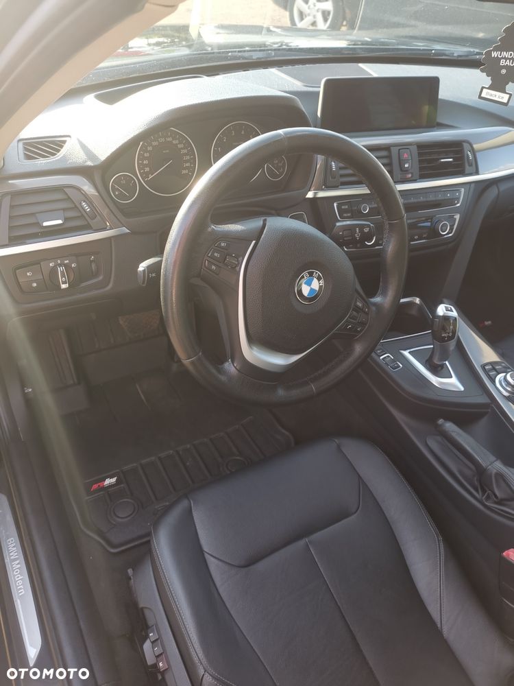 BMW Seria 3 328i xDrive Luxury Line - 14