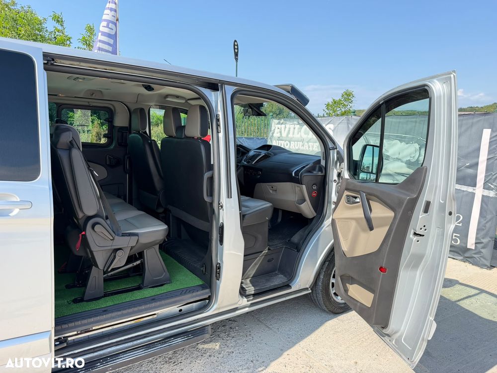 Ford Tourneo Custom - 27