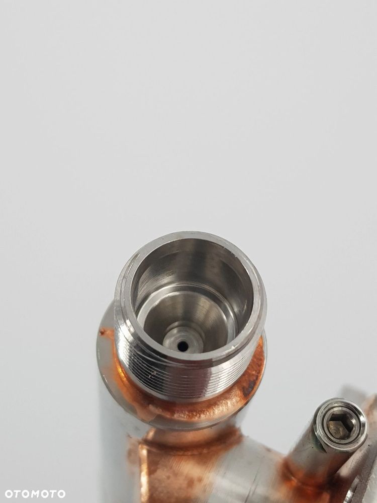 NOWY ORYGINALNY WTRYSK LISTWA WTRYSKOWA MERCEDES A2760701500 A2560705600 - 6