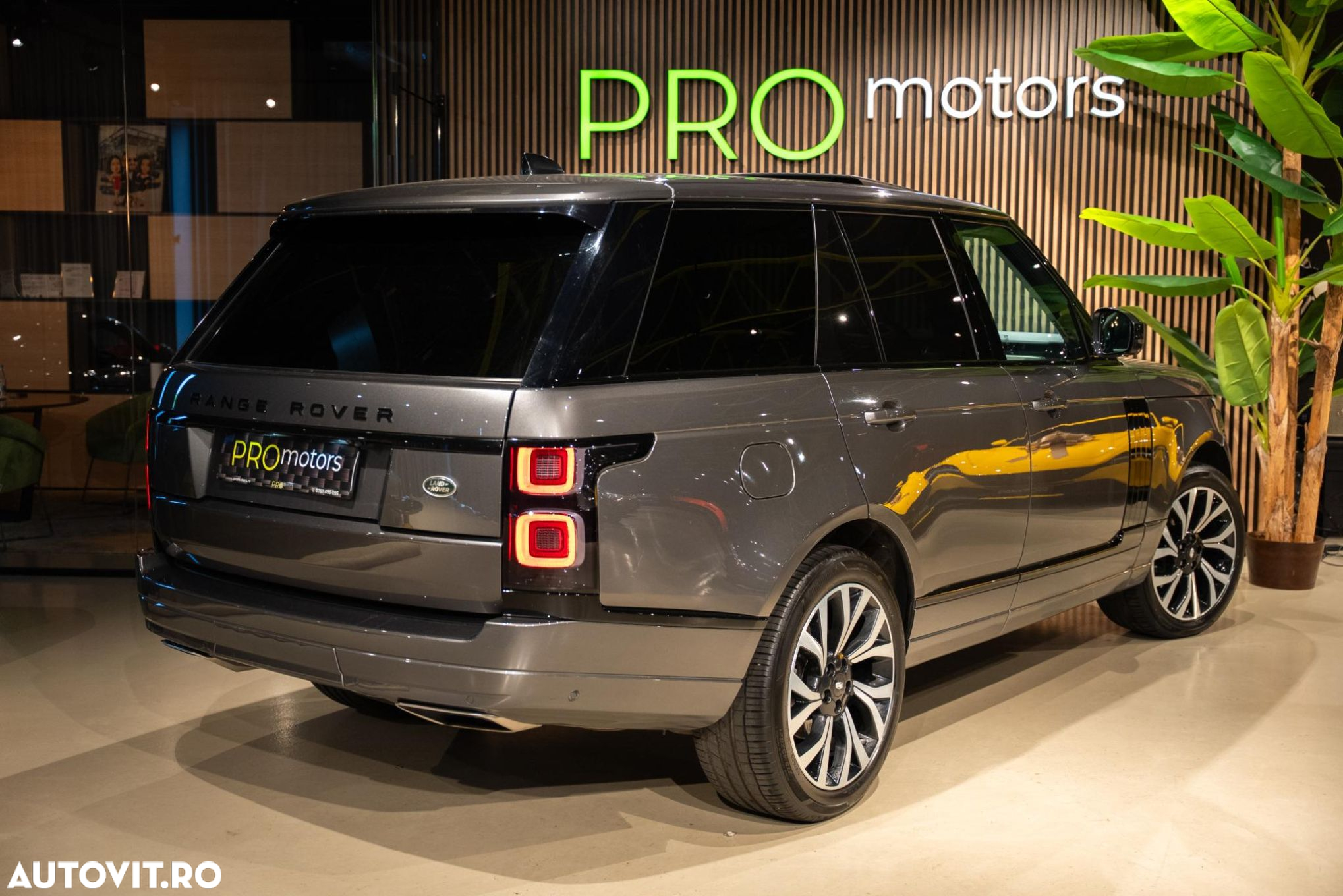 Land Rover Range Rover - 12