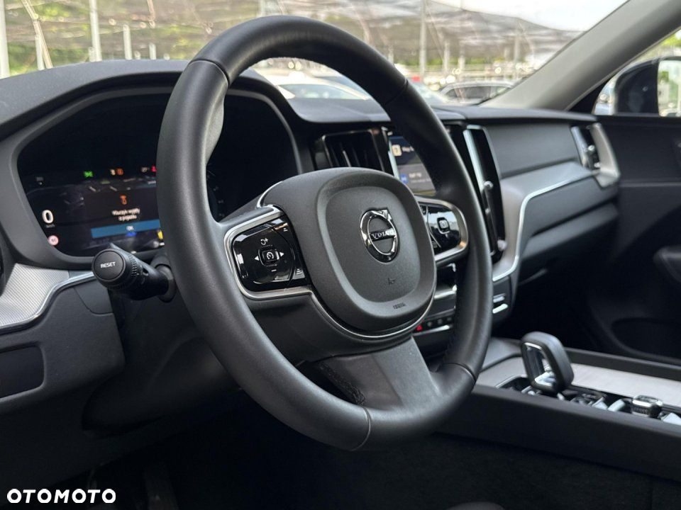 Volvo XC 60 - 30