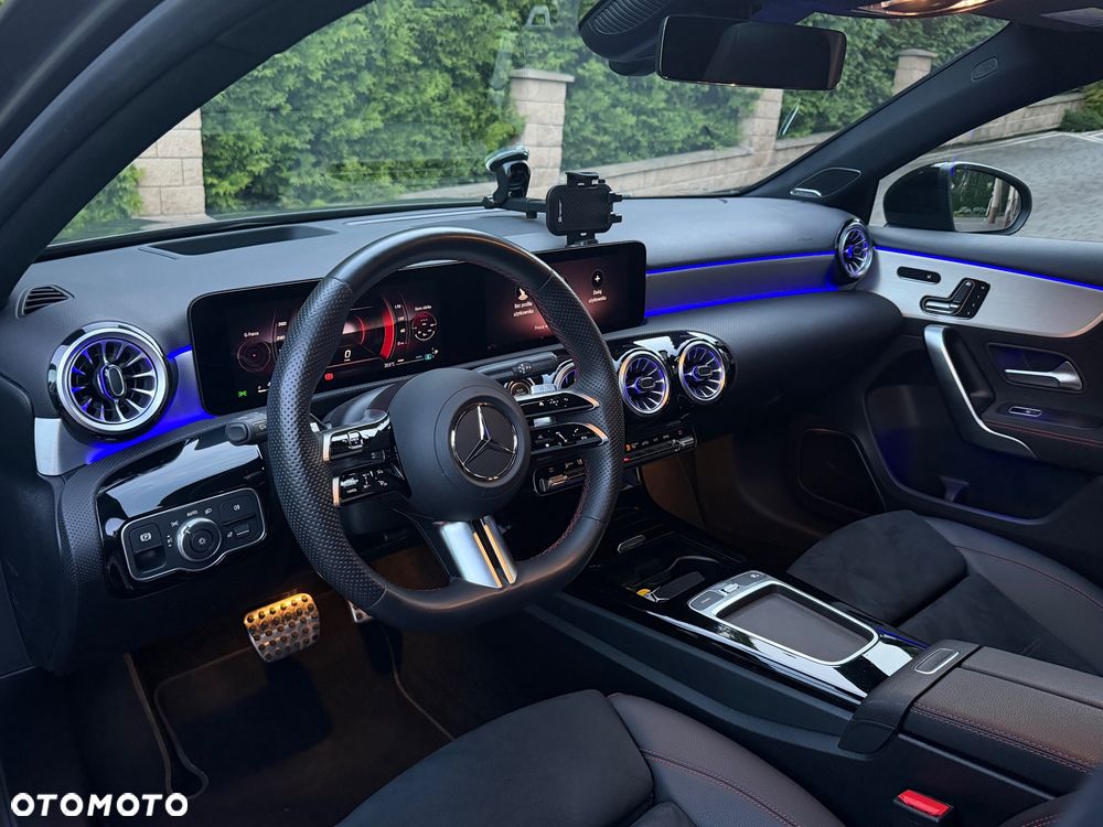 Mercedes-Benz Klasa A 250 4Matic 8G-DCT Edition AMG Line - 12