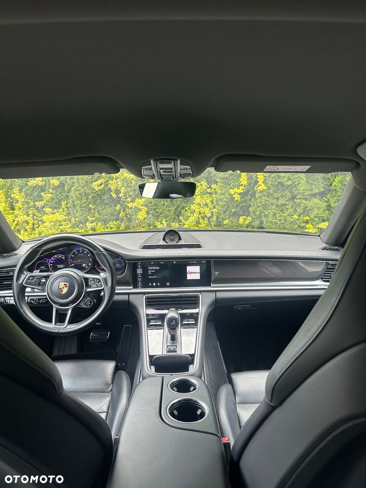 Porsche Panamera 4S - 15